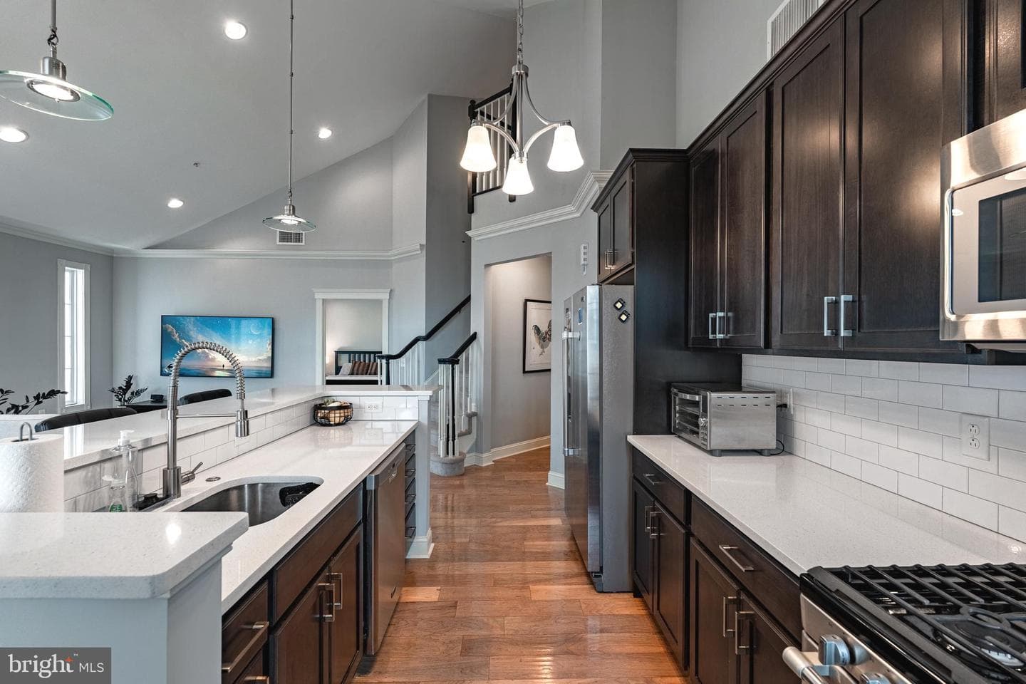 200 W Elm Street #1422