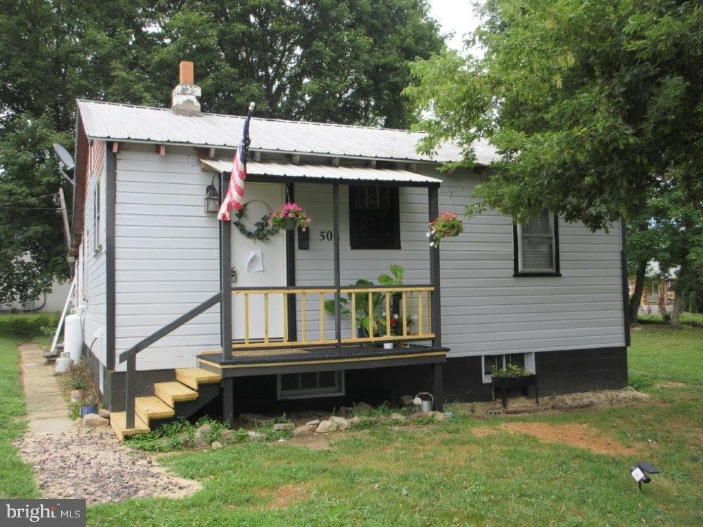 502 Kenyon Avenue photo 1