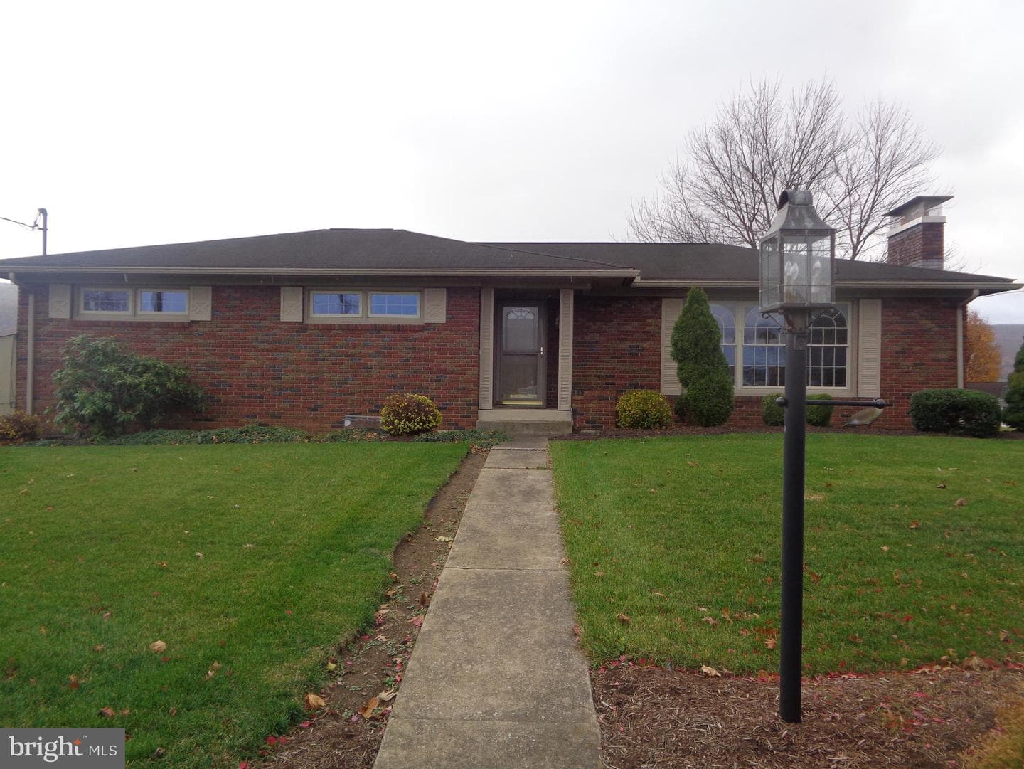 328 Trella Street photo 1