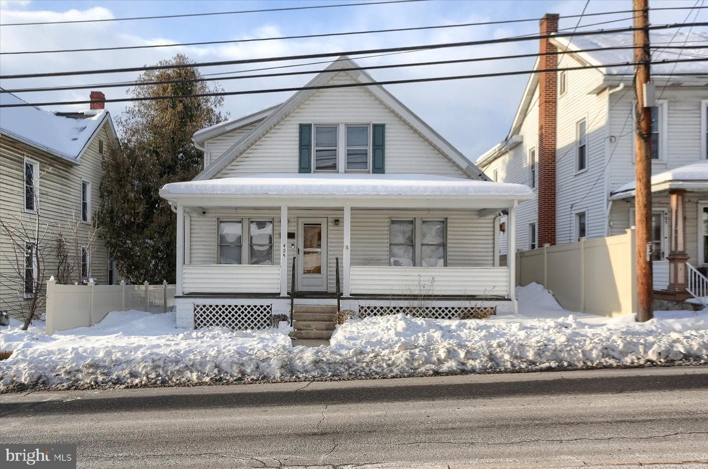 425 E Walnut Street photo 1