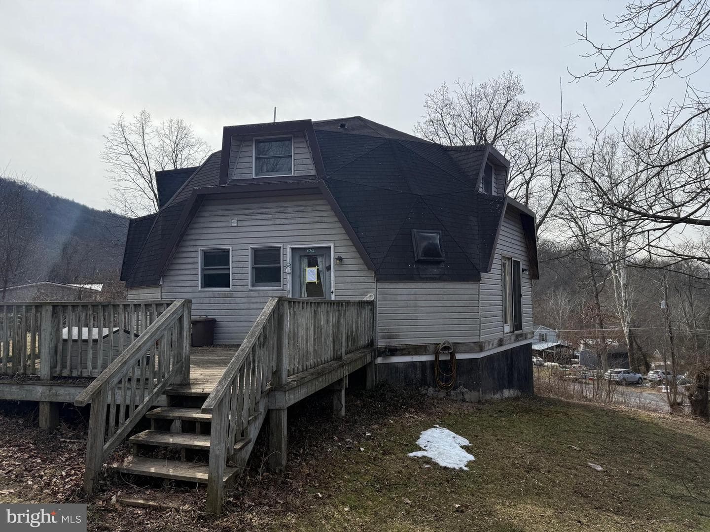 15 Lower Paradise Drive photo 1
