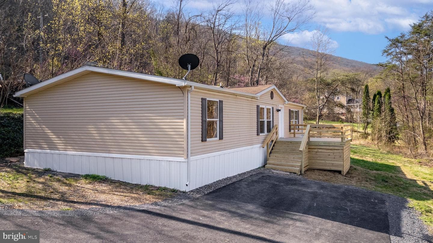 4943 Sr 103 N photo 1