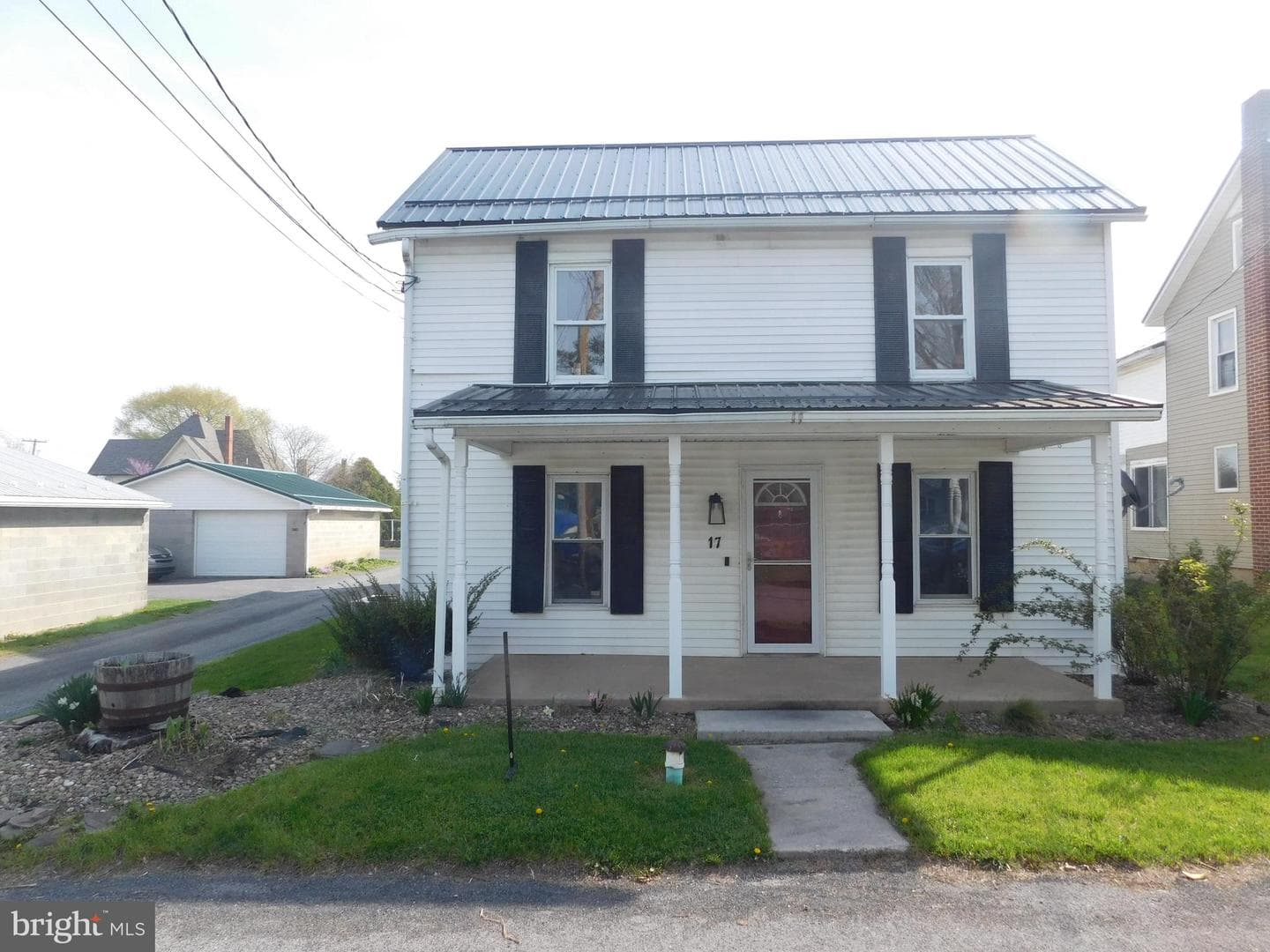 17 Pleasant Street