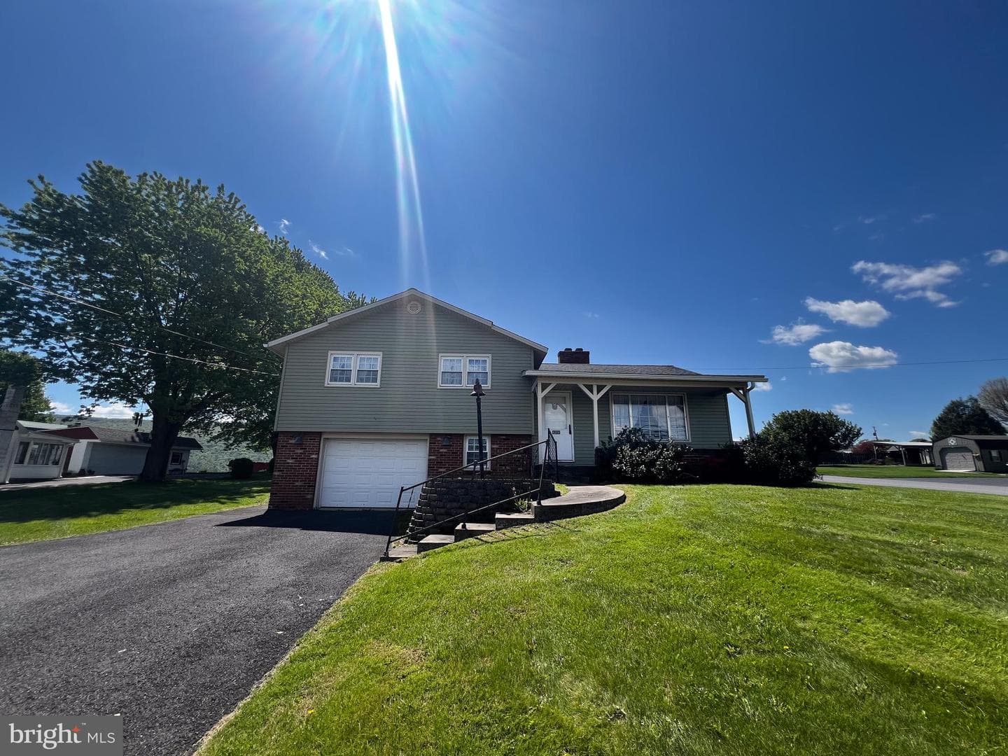4338 E Main Street