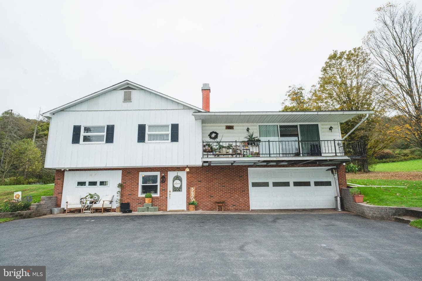 5690 Route 46 photo 1