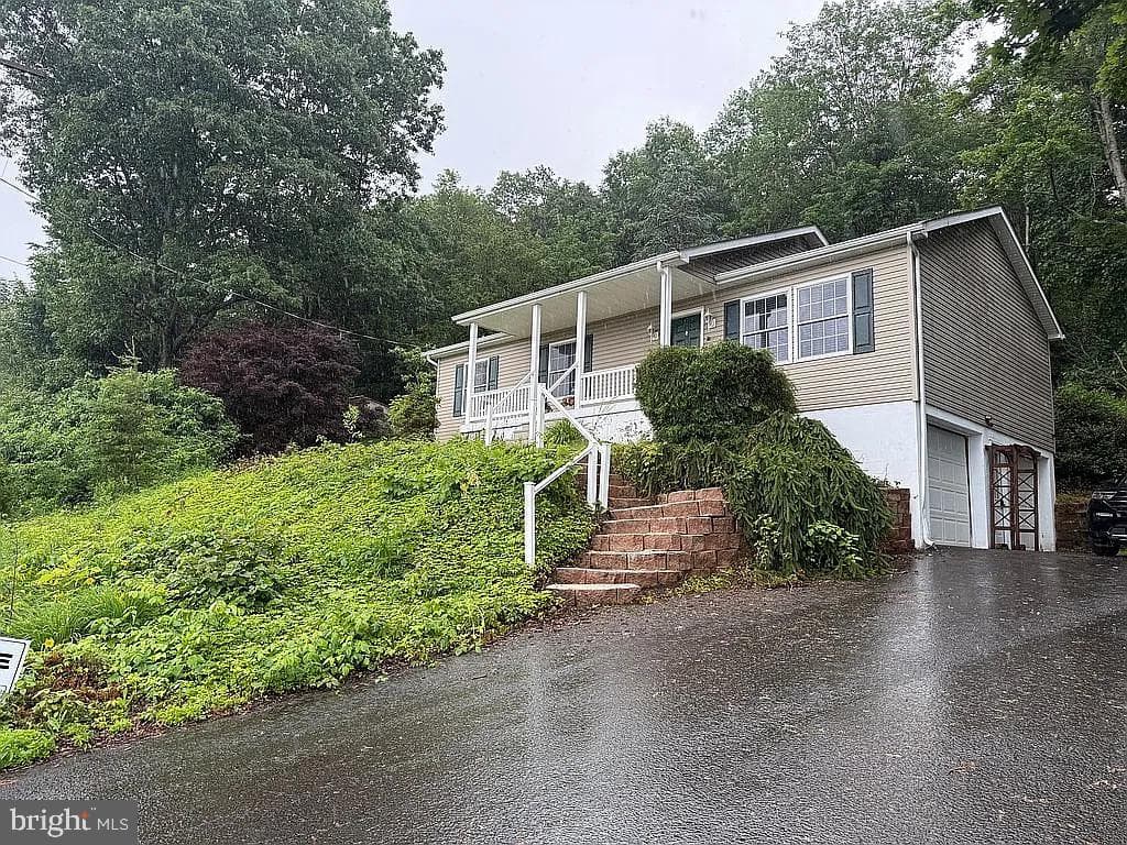 156 Columbia Hill Road photo 1