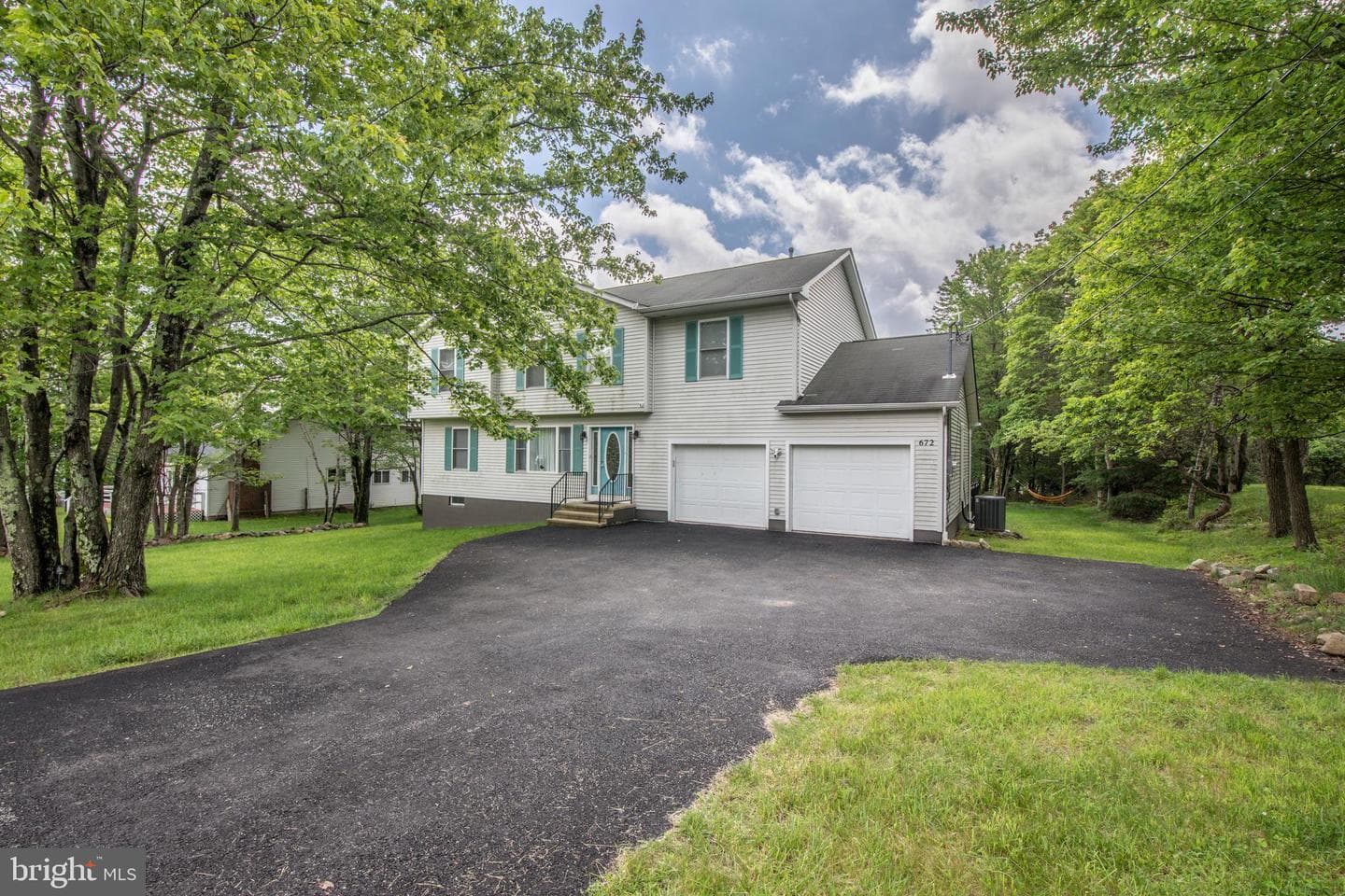 672 Clearview Drive photo 1