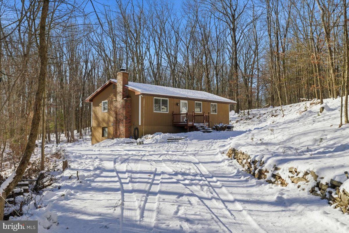 143 Anglemire Drive photo 1