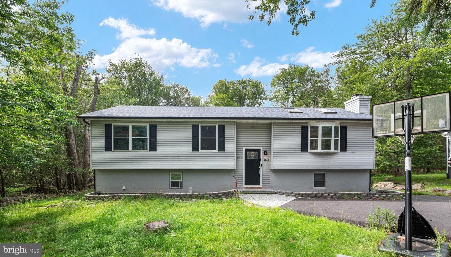 1533 Black Birch Way photo 1