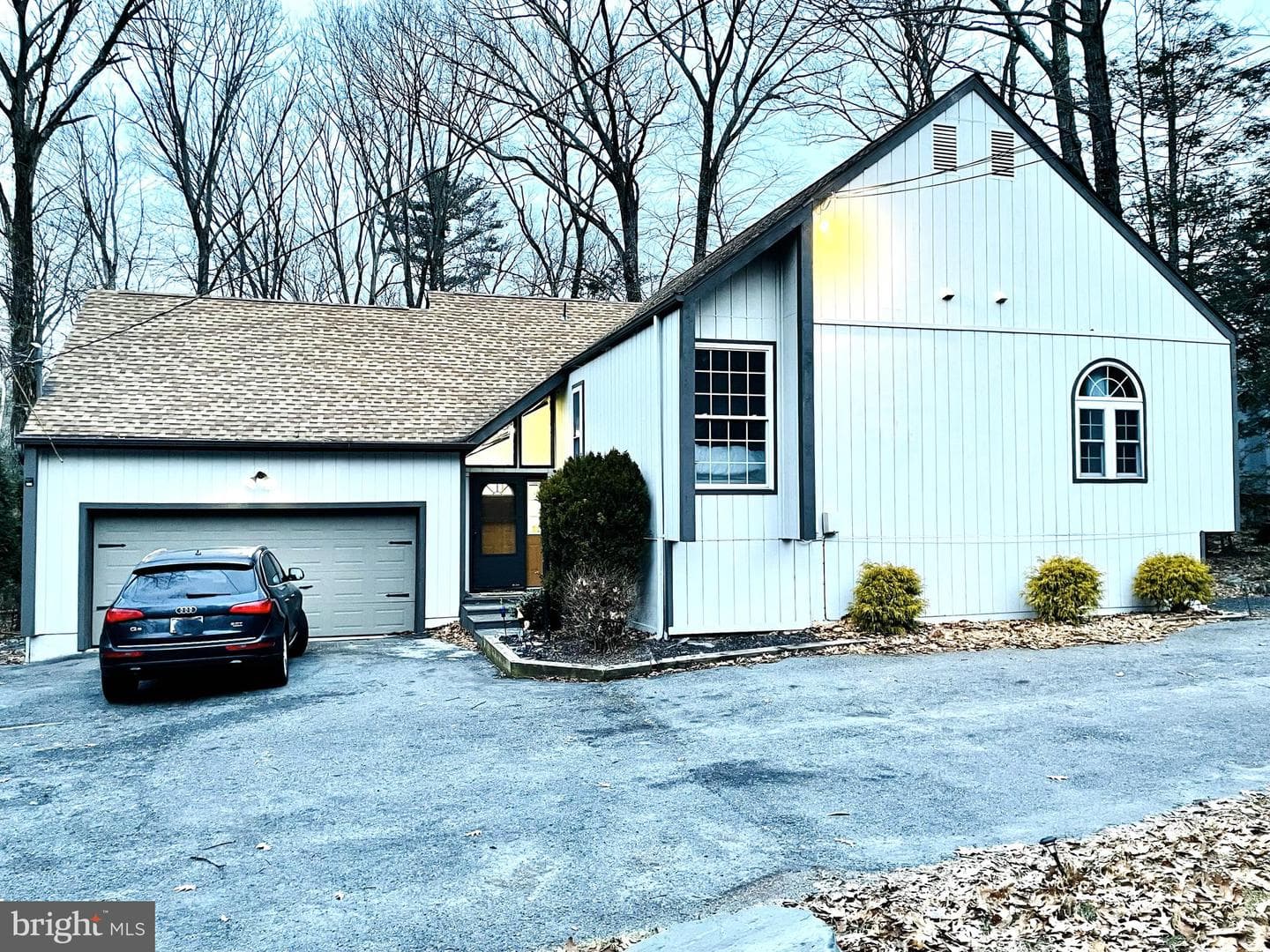 1570 Sullivan Trail photo 1