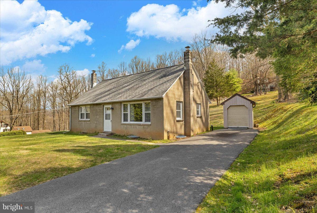 290 Bougher Hill Road photo 1