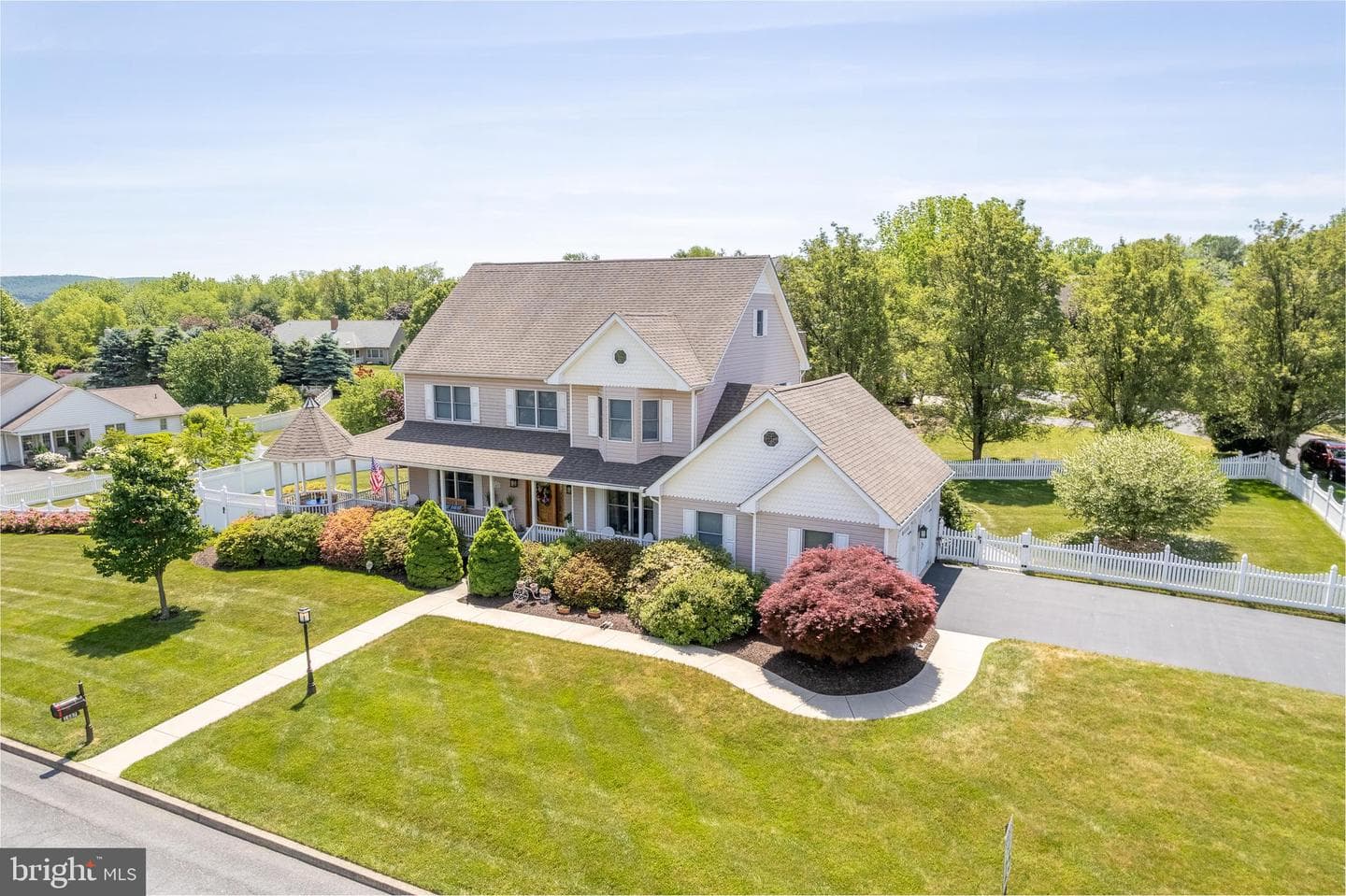 1687 Kevin Drive photo 1