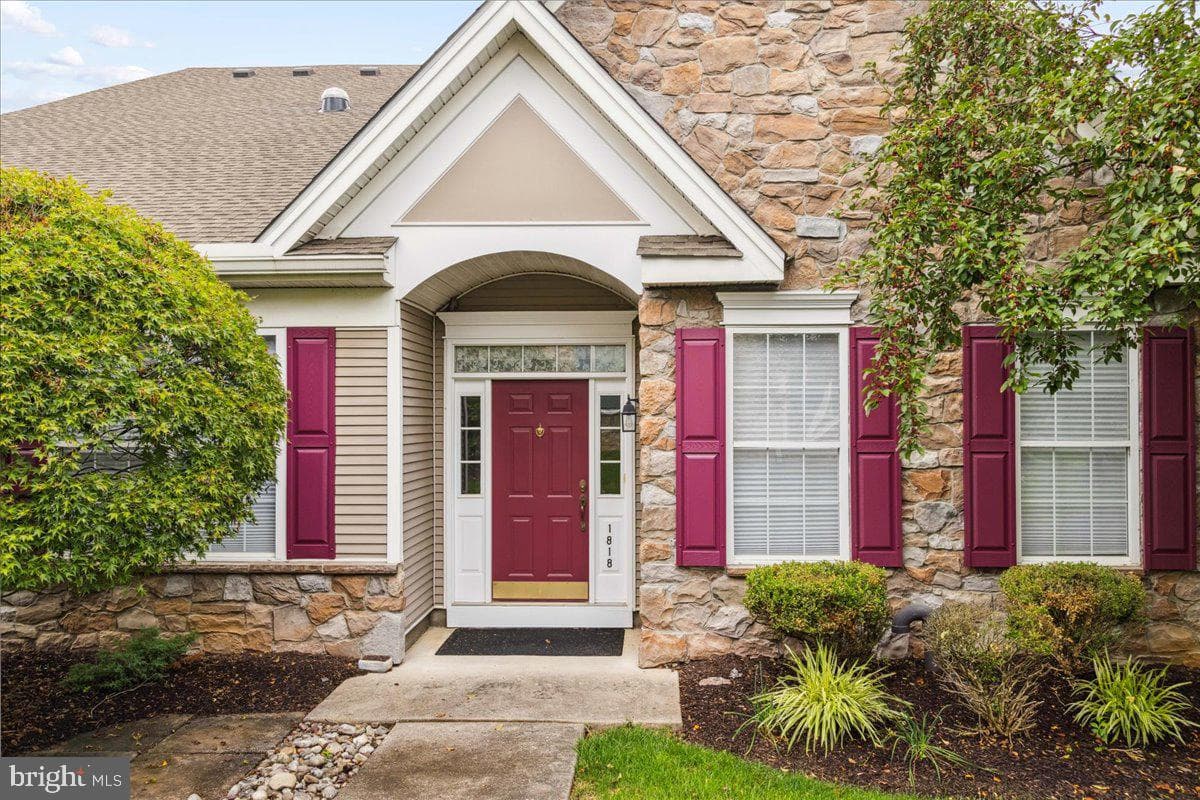 1818 Felicity Lane photo 1