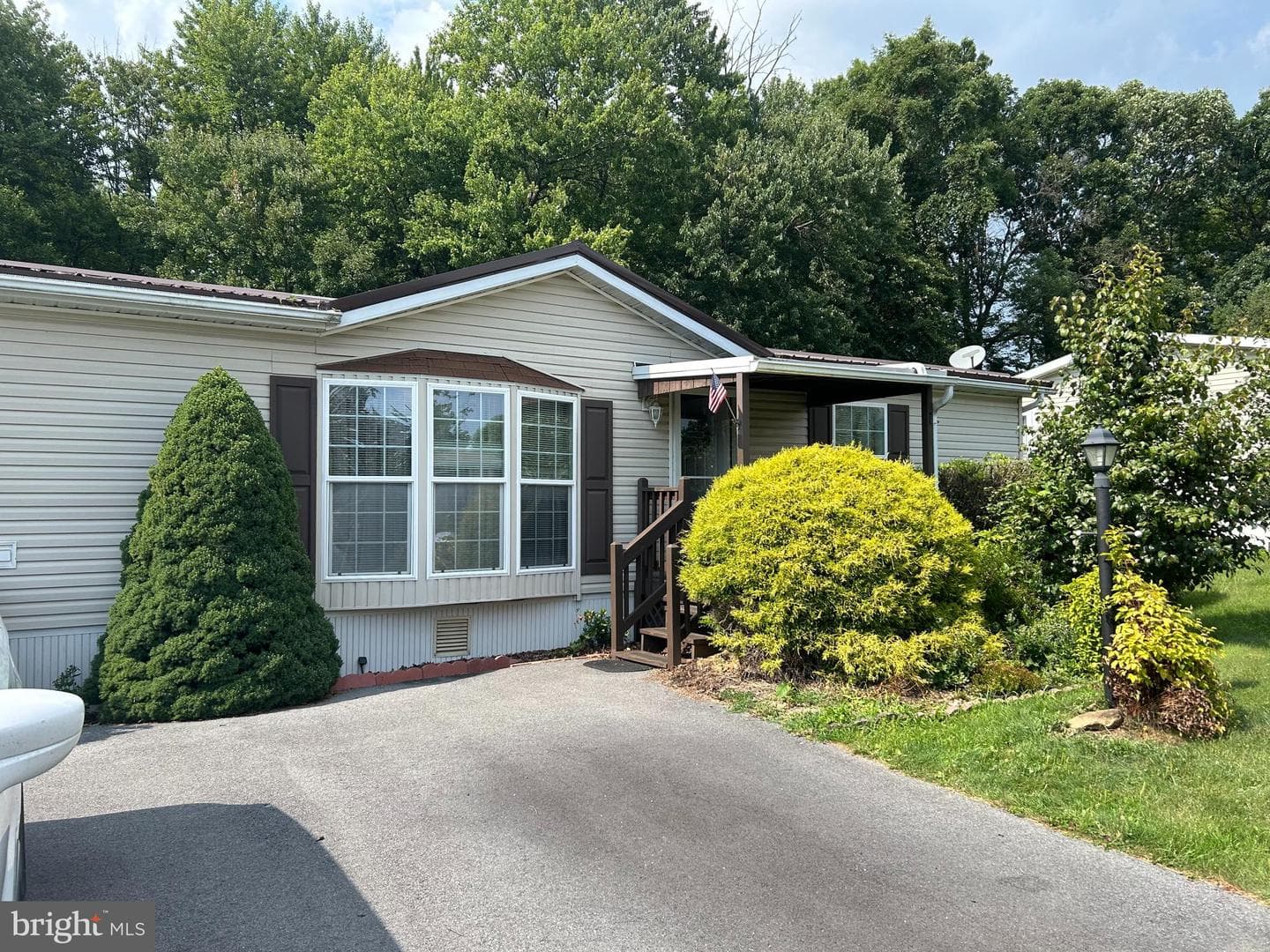 4184 Independence Lane photo 1