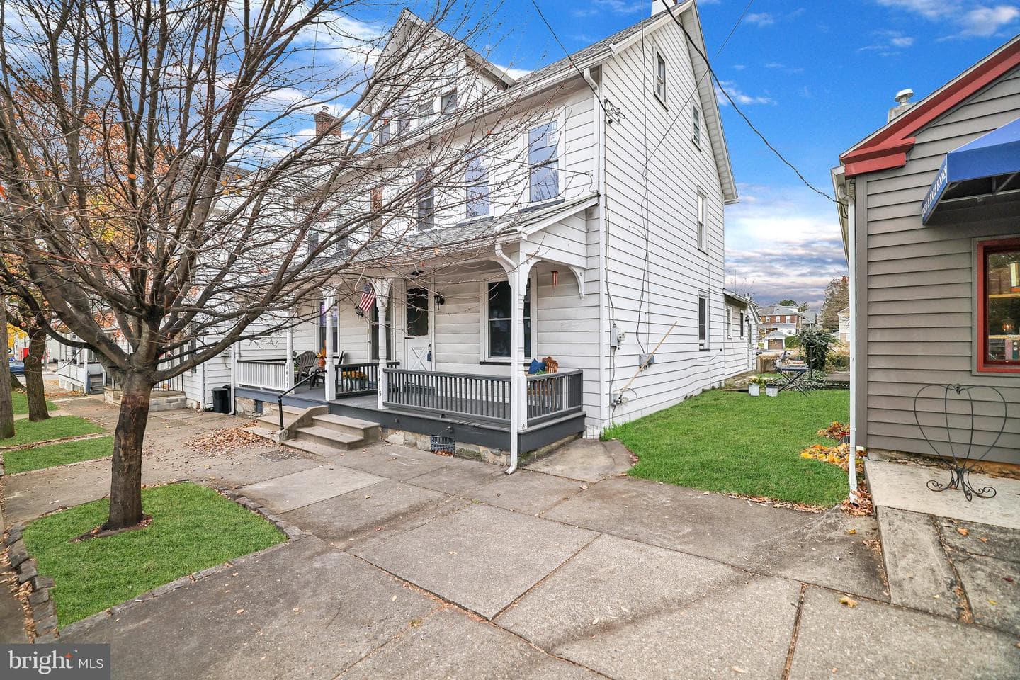1415 Center Street photo 1