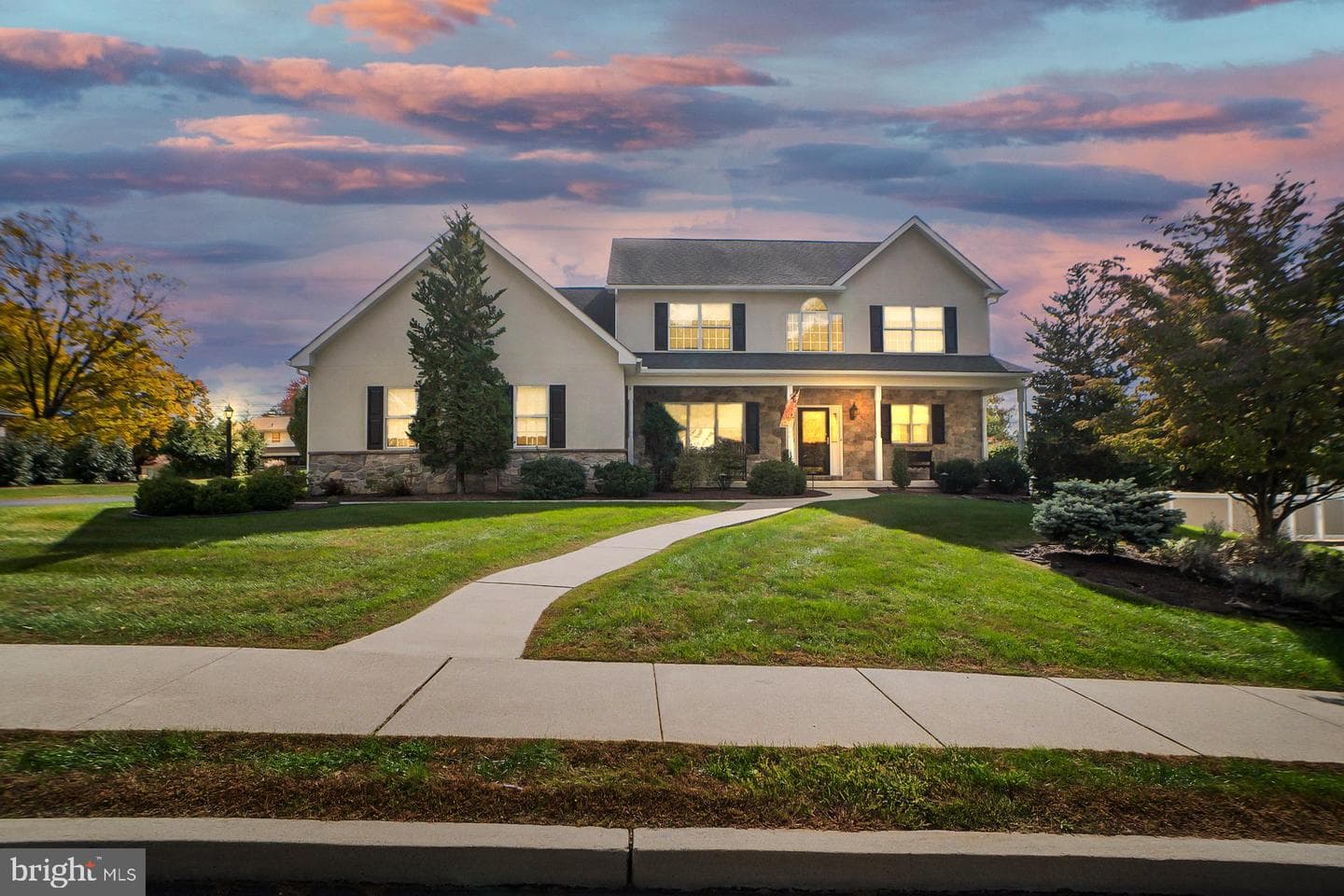 924 Evergreen Place photo 1