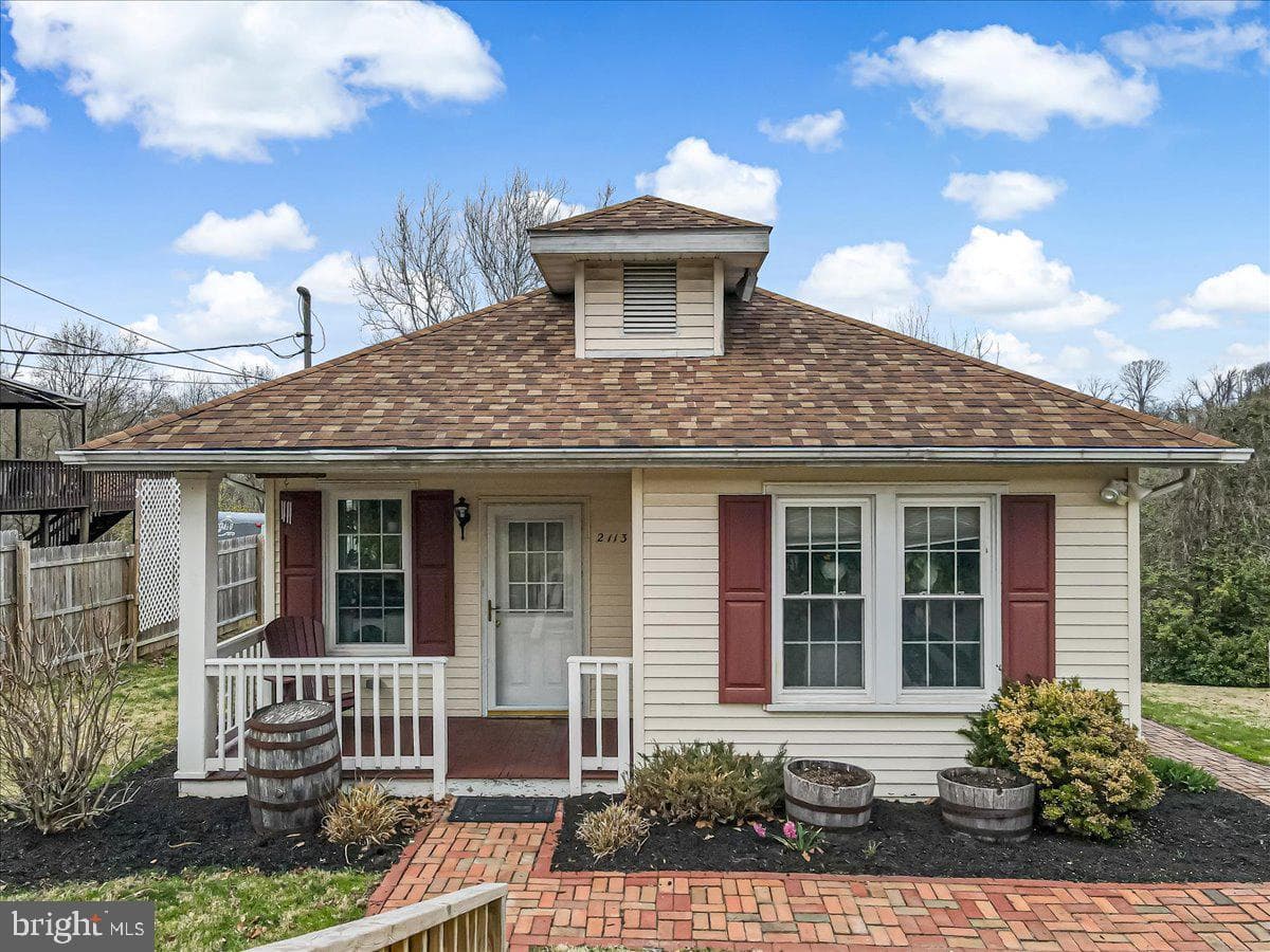 2113 Edgewood Avenue photo 1