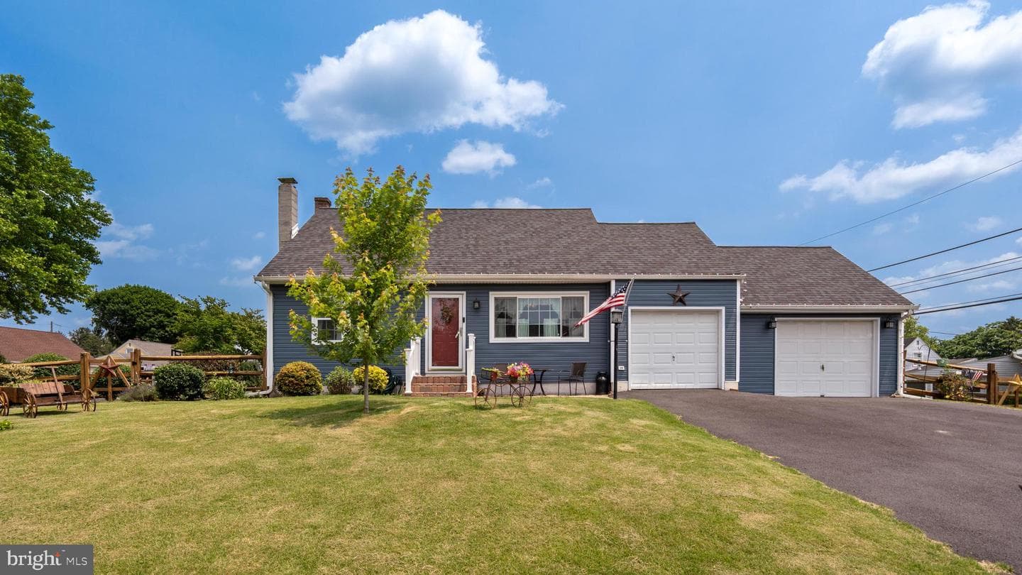3063 Clearview Street photo 1