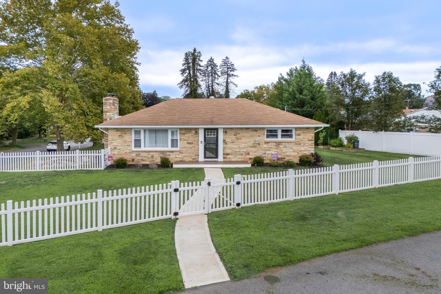 12 Kendon Drive photo 1