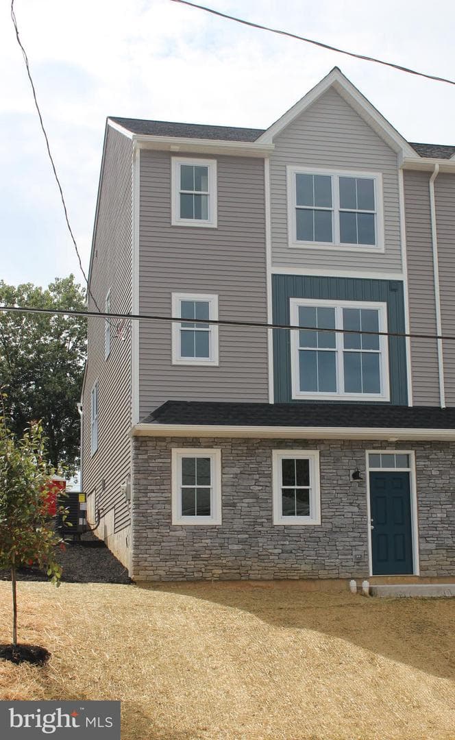 80 Hess Avenue photo 1