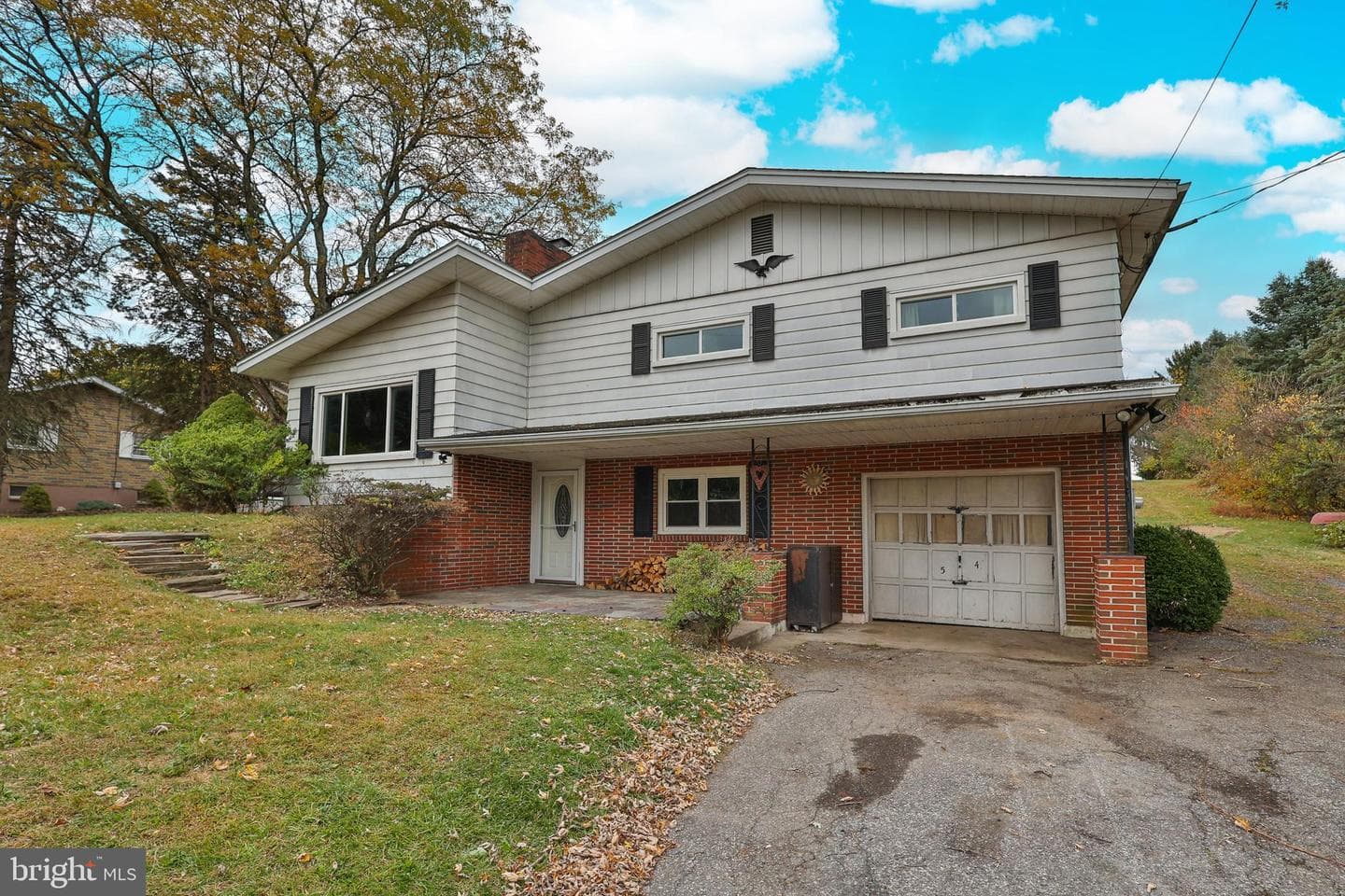5854 Old Carriage Road photo 1