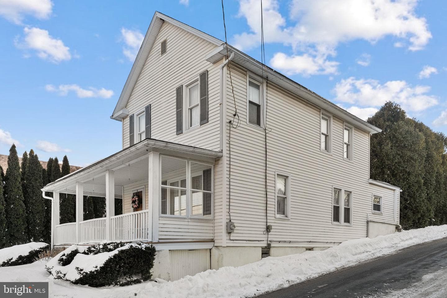 320 Garibaldi Avenue photo 1