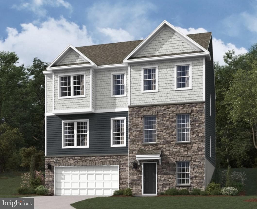 114 Winding Road photo 1