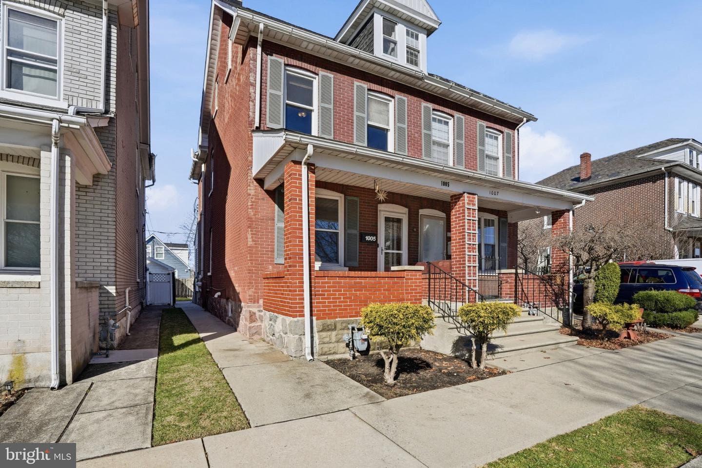 1005 Wood Street photo 1