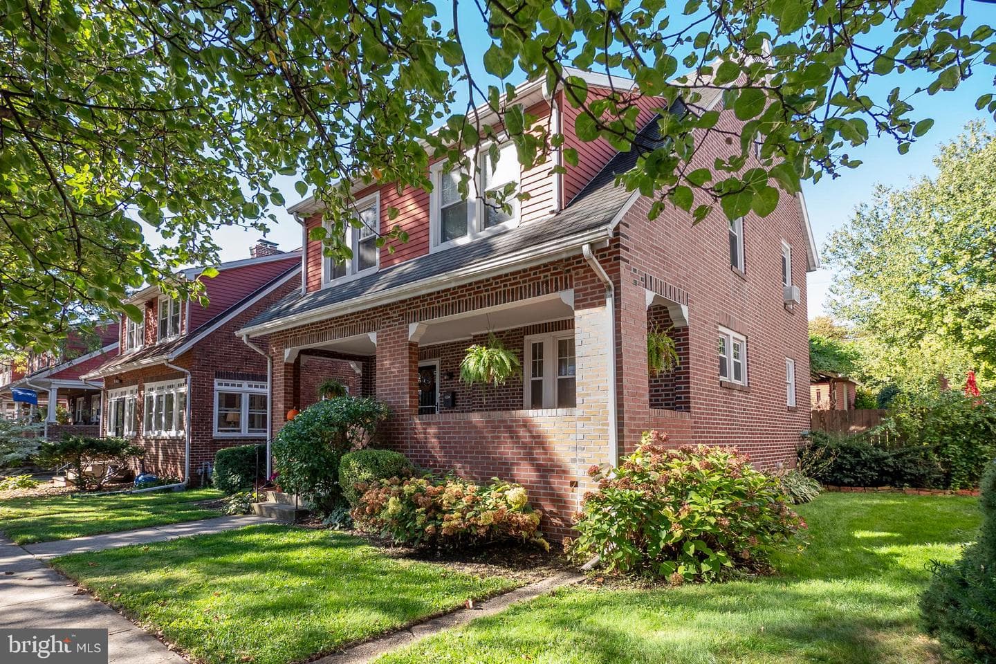 1133 N New Street