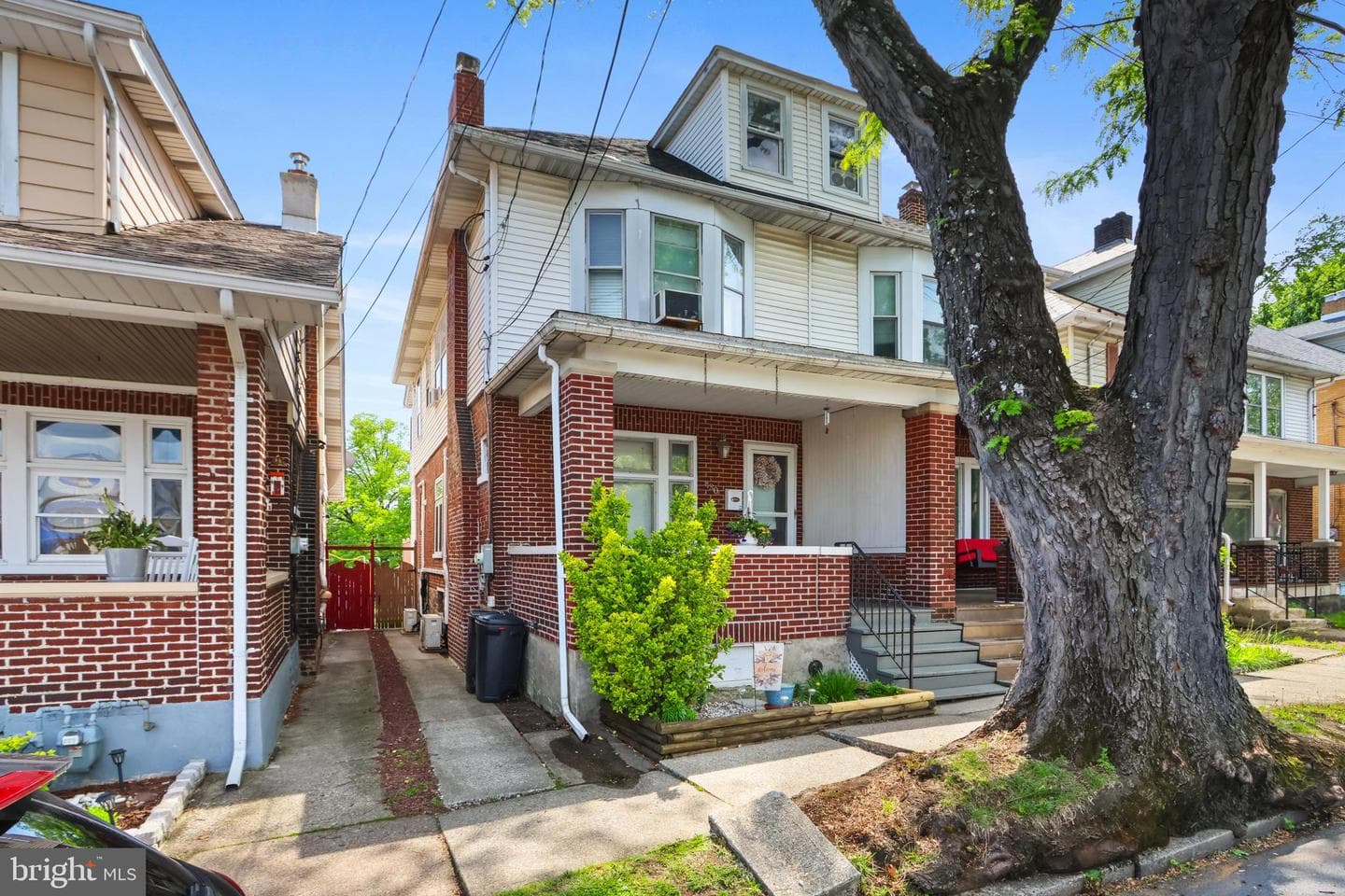 430 E Goepp Street