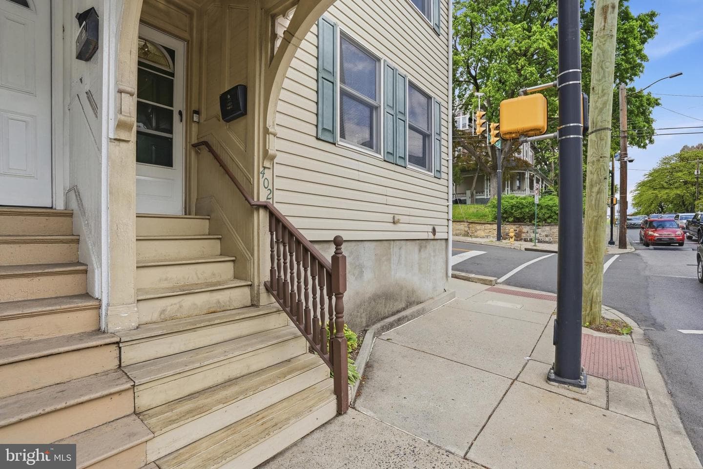 402 Wyandotte Street photo 1