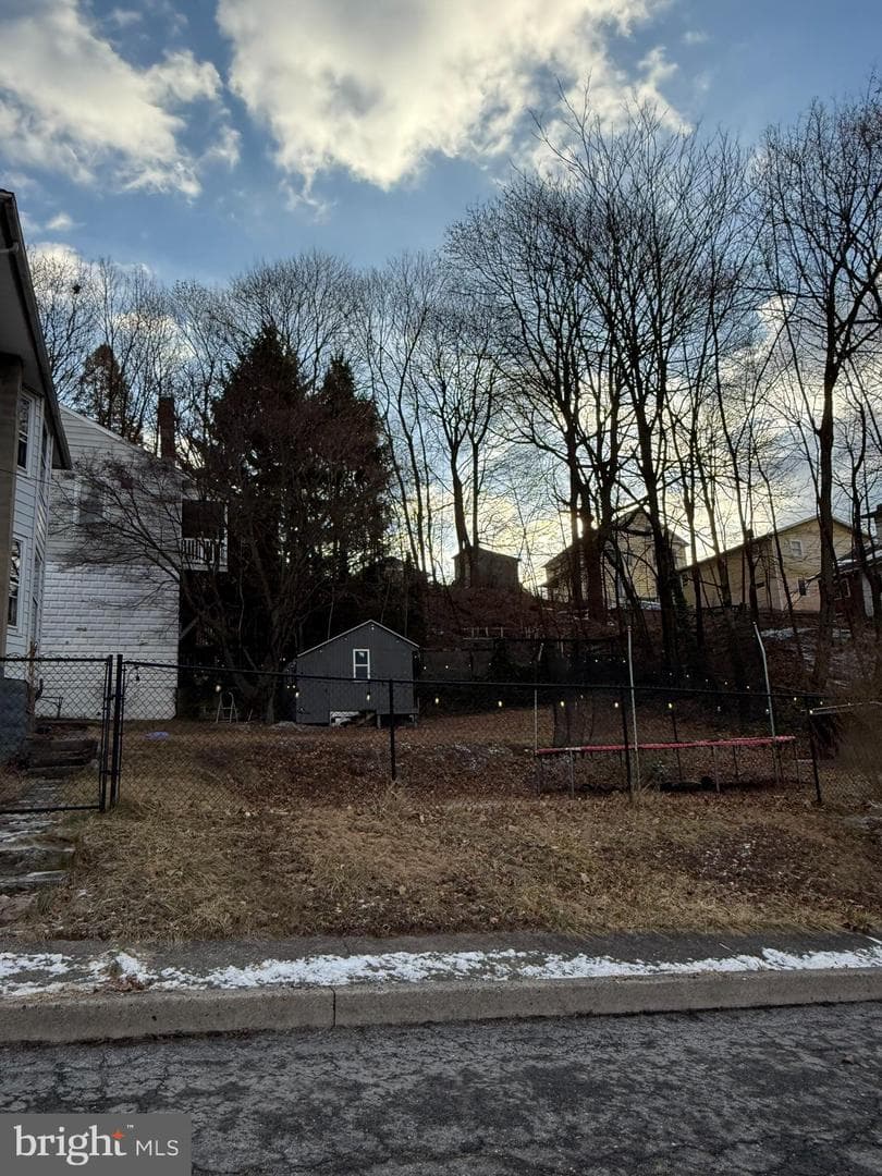 1019 N Cherry Street photo 1
