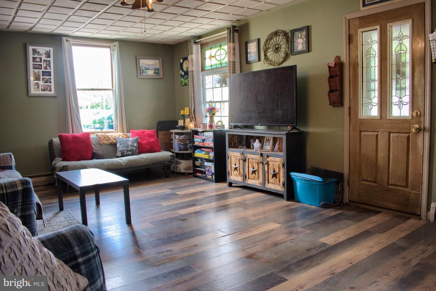 1530 Fern Street W photo 1