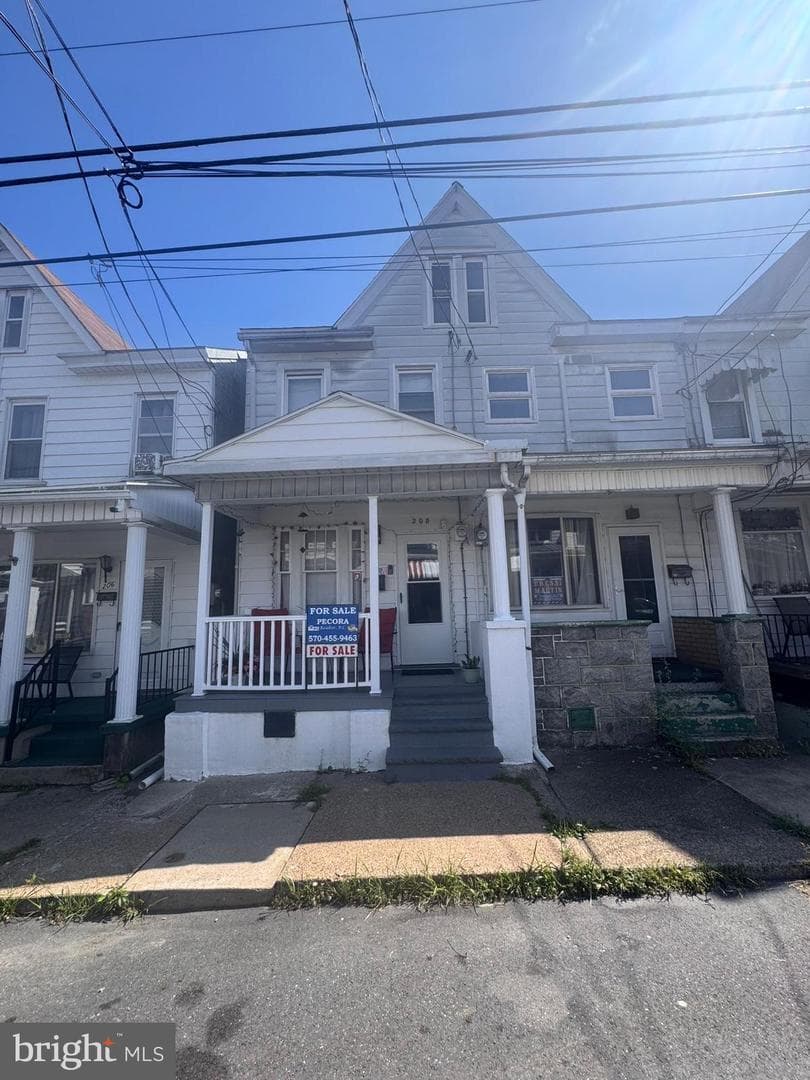 208 W Saylor Street photo 1