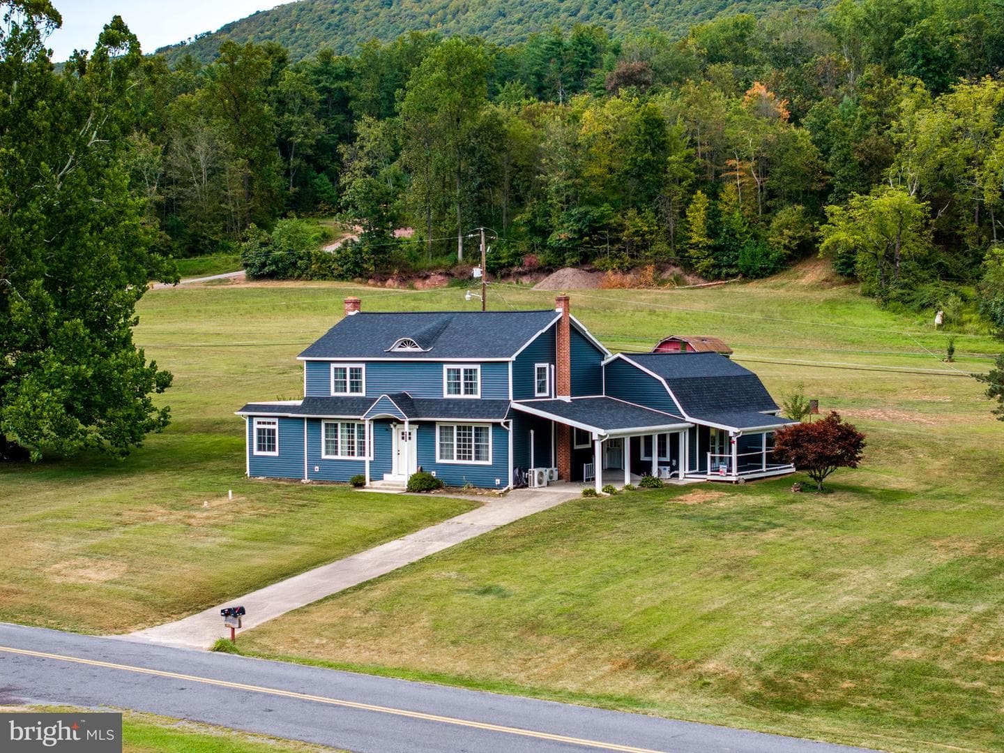 4133 Lower Road photo 1
