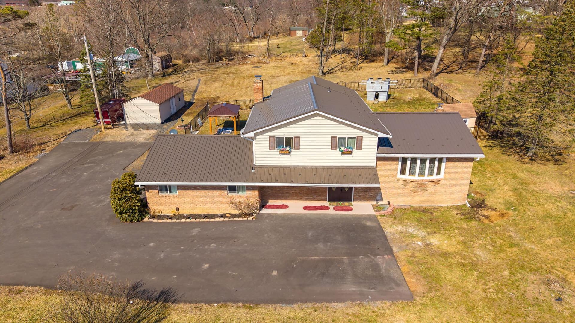 148 Penn Avenue, Elysburg