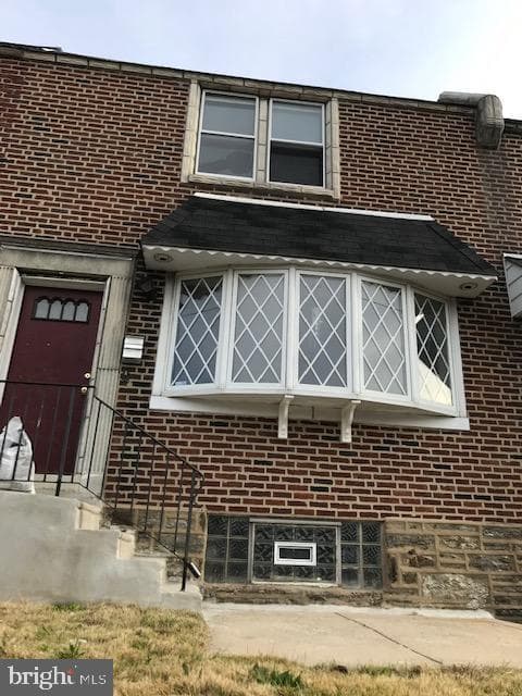 1127 E Cheltenham Avenue