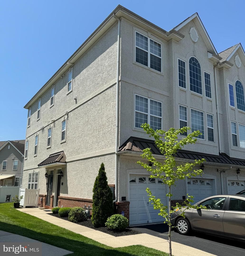 2148 Verona Drive photo 1