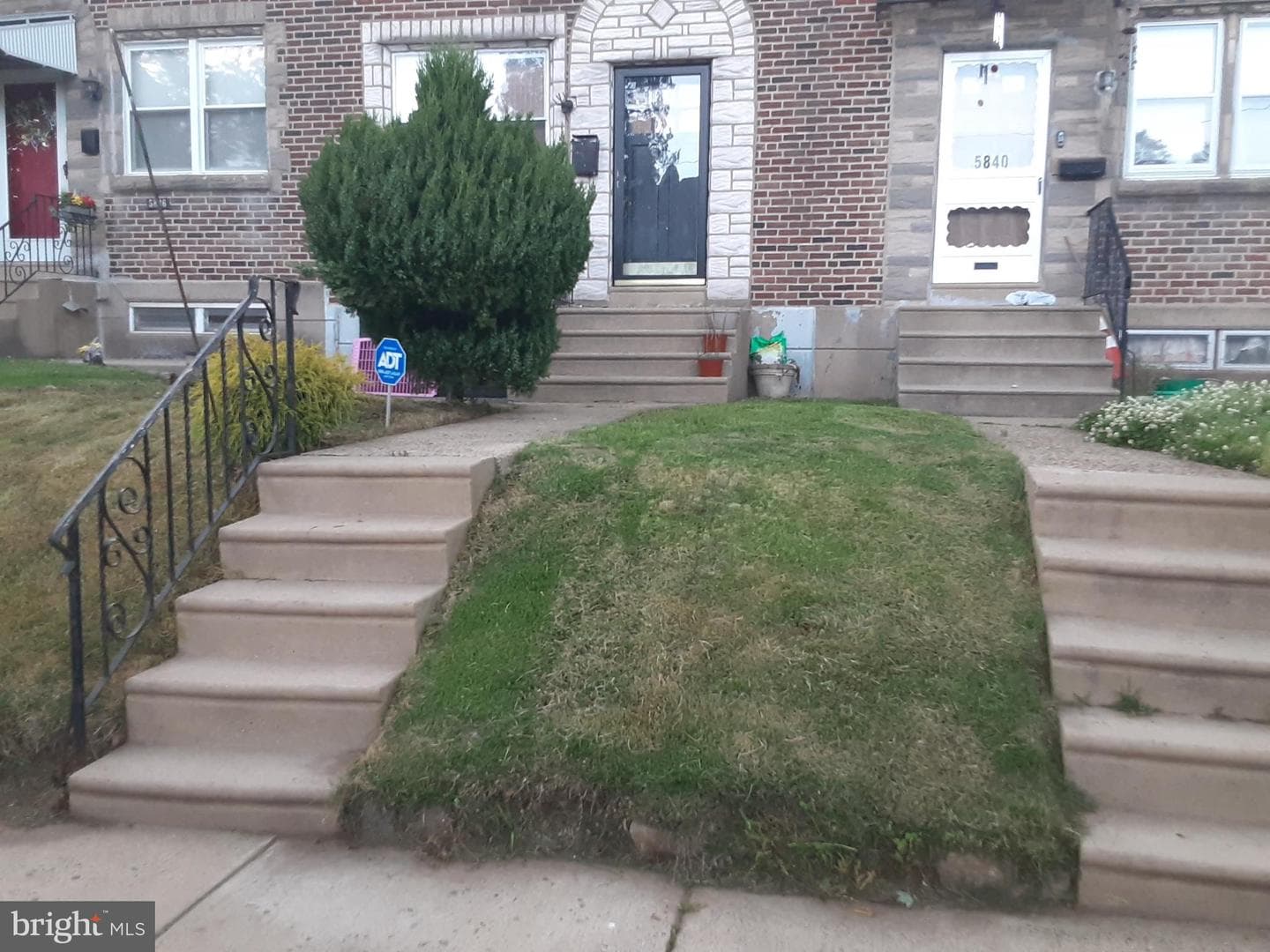 5838 Newtown Avenue photo 1