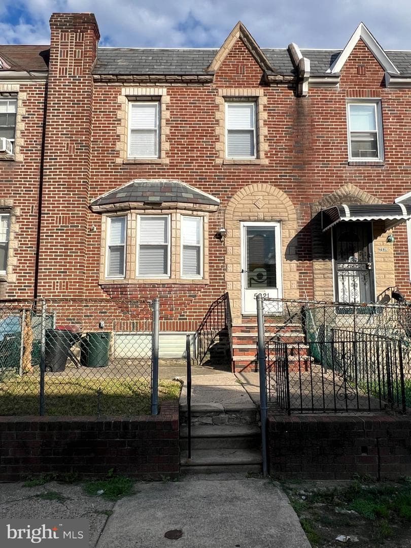 5921 Lawndale St. photo 1