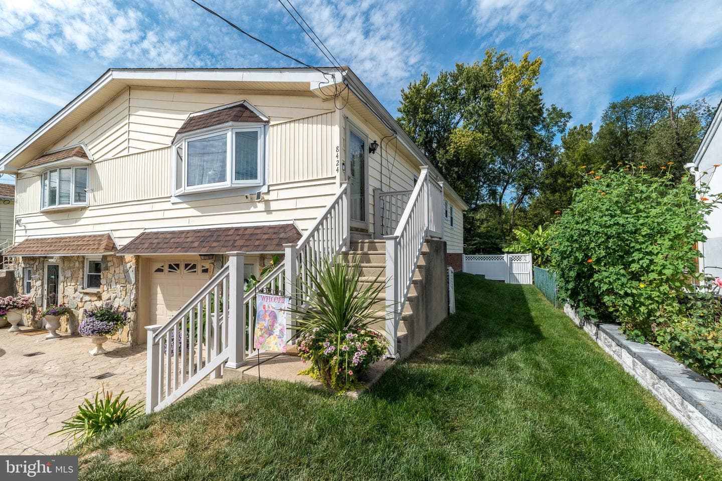 8424 Algon Avenue photo 1