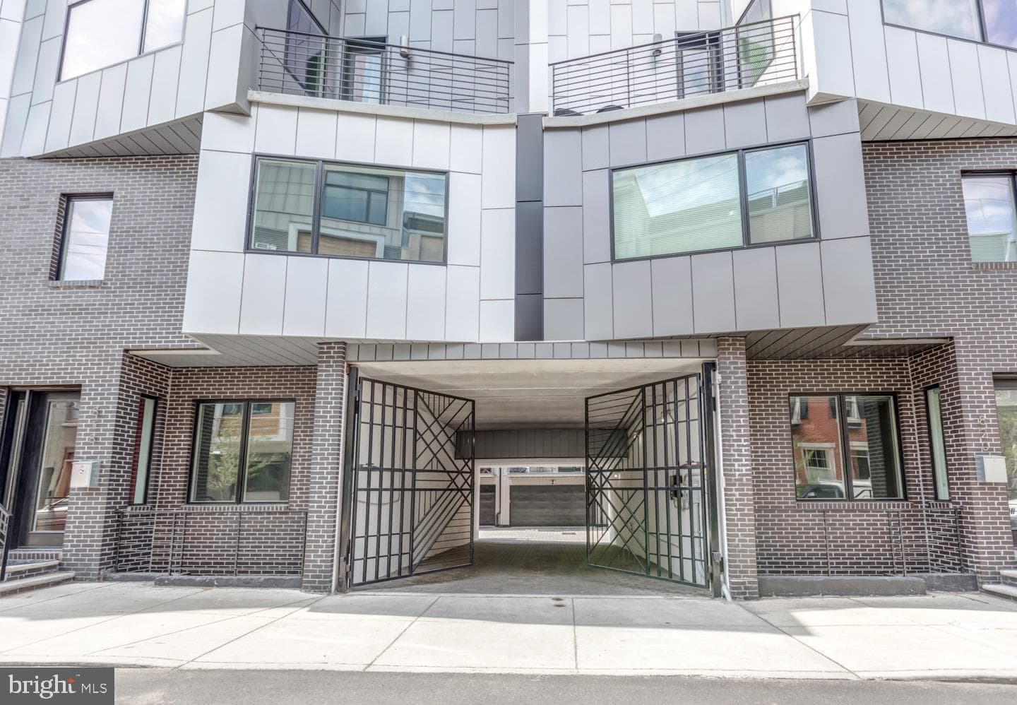 825 N Orkney Street photo 1