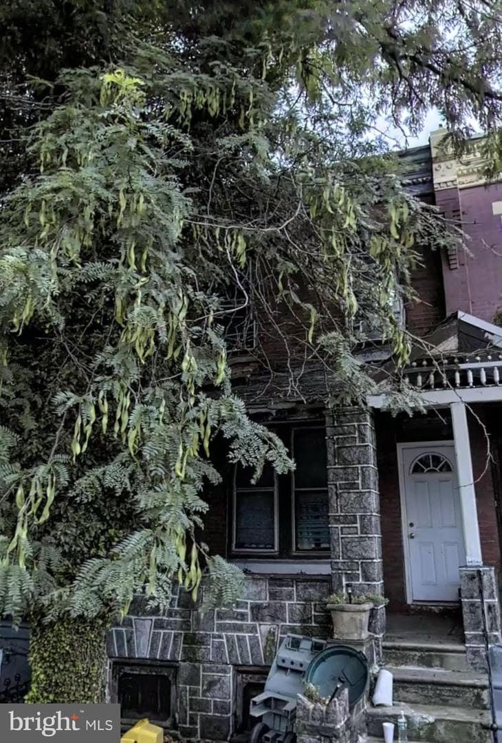4050 Cambridge Street photo 1
