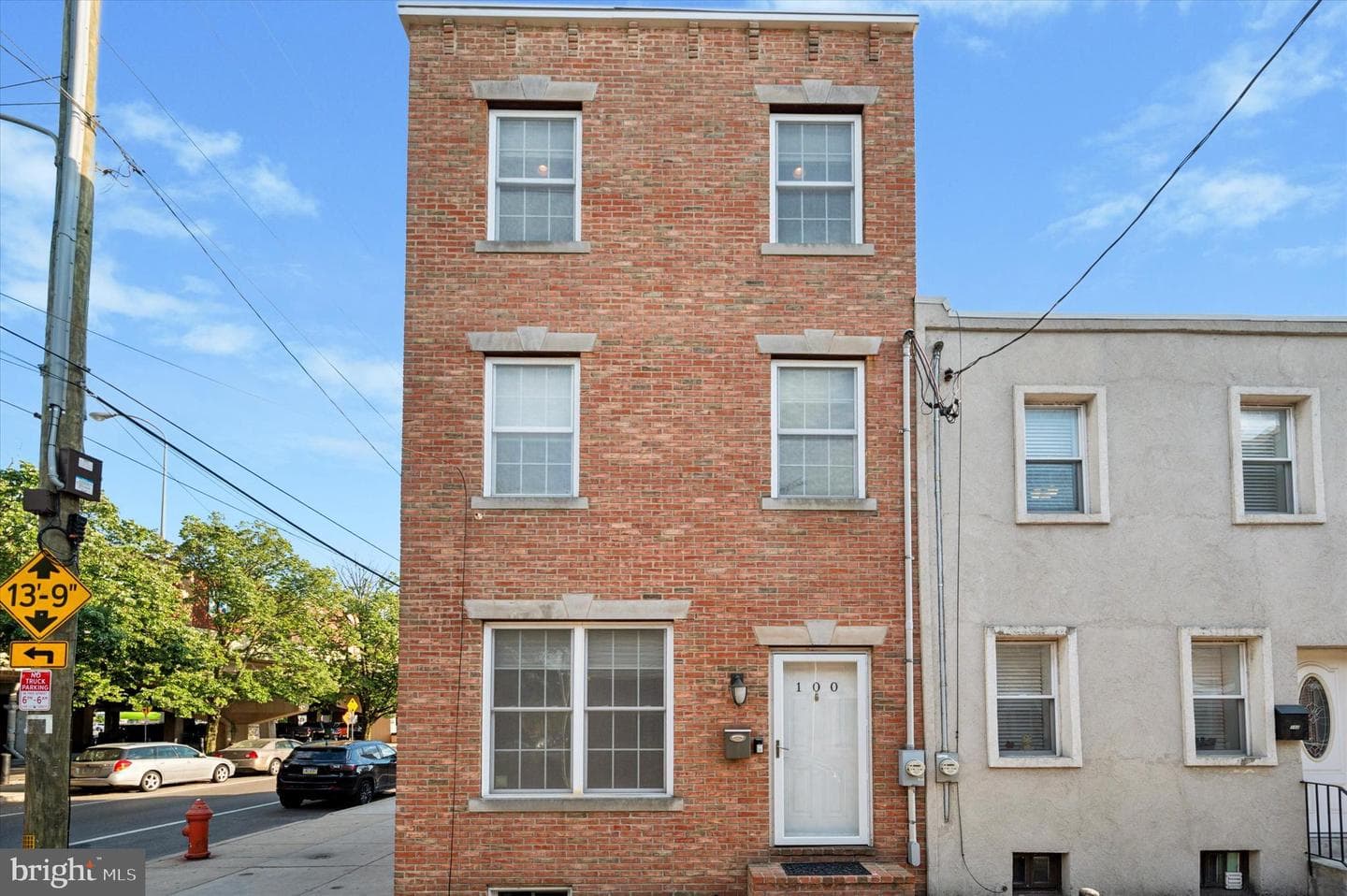 100 Sigel Street photo 1