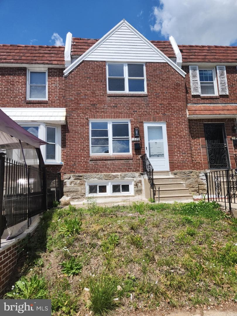 1333 E Mount Pleasant Avenue photo 1