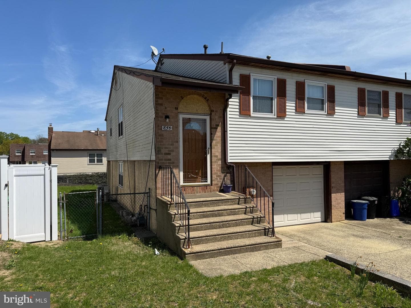 855 Barlow Street photo 1
