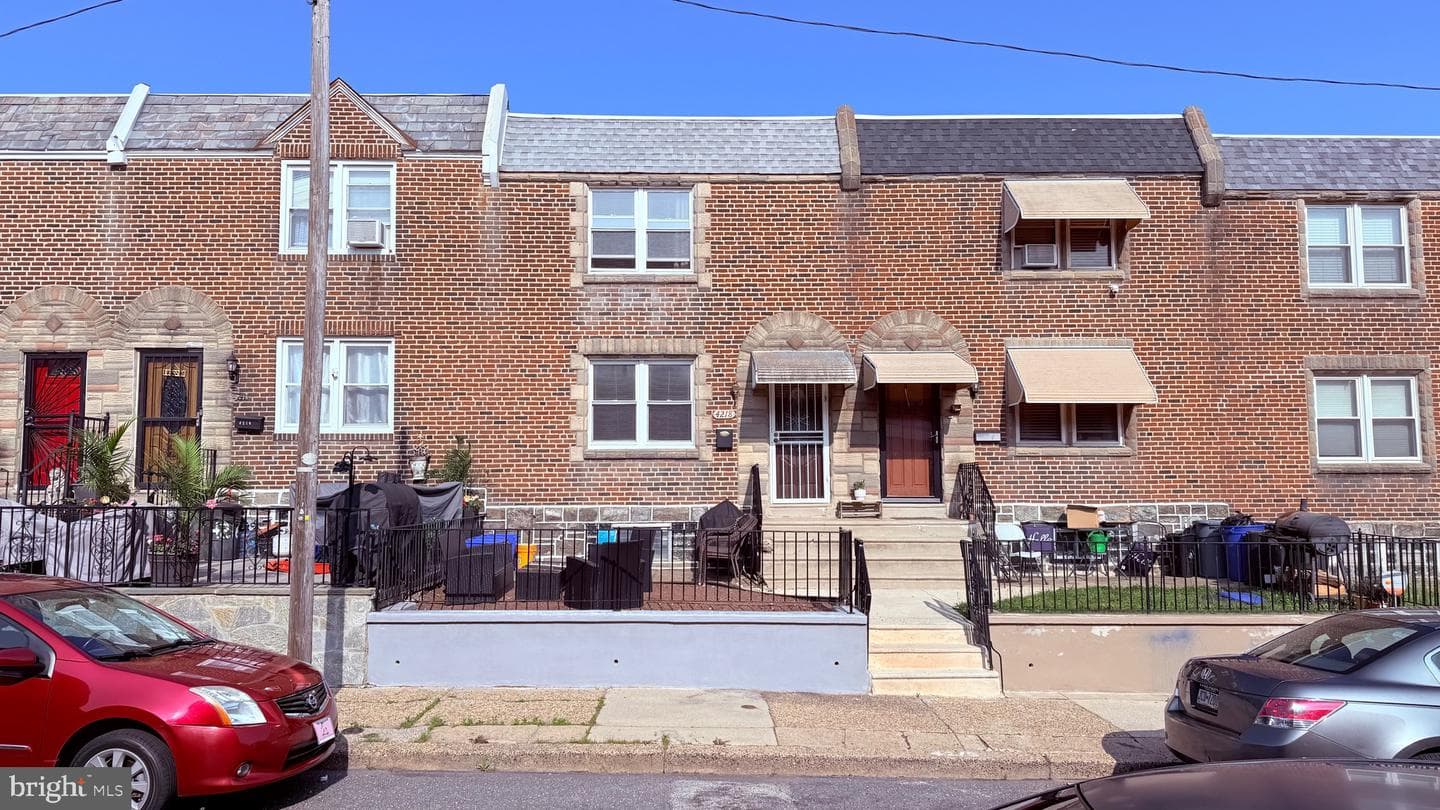4218 Bennington Street photo 1