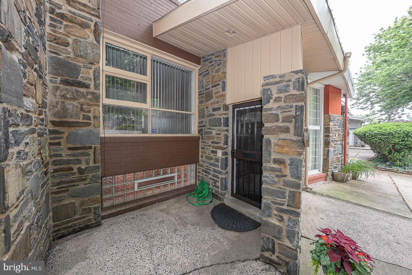 3852 Conshohocken Avenue photo 1