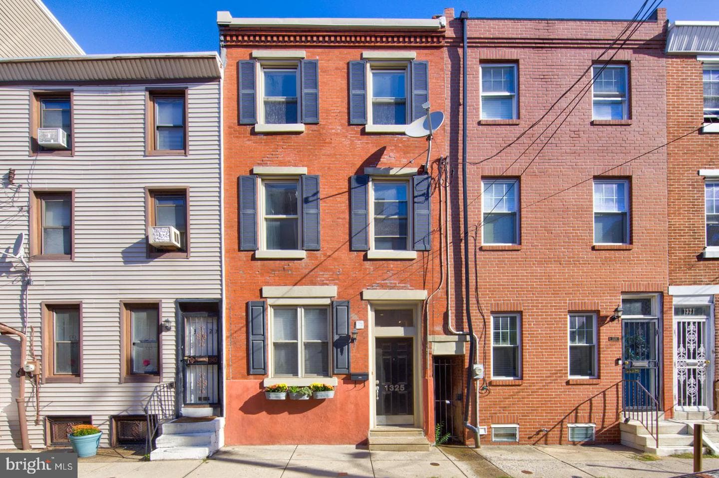 1325 Webster Street photo 1