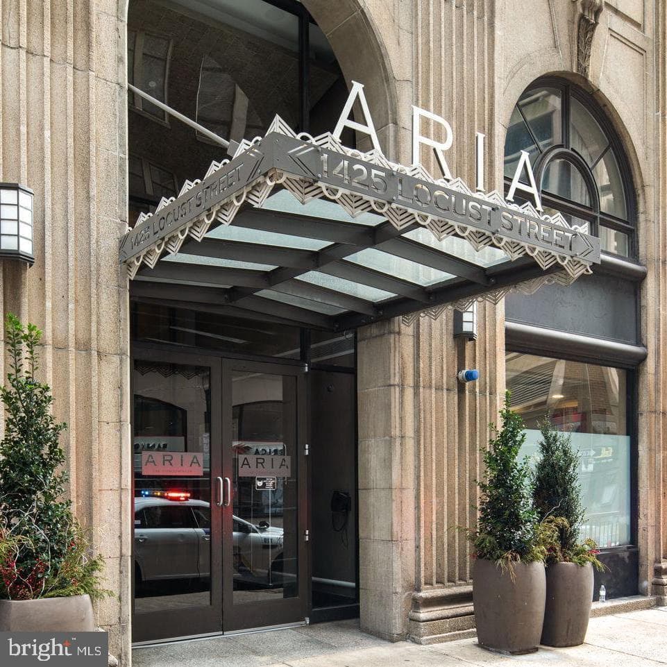1425 Locust Street #5c photo 1